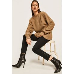 Answear - Spodnie. Czarne spodnie damskie ANSWEAR, s, bez wzorów, z elastanu, casualowe. Za 169,90 zł.