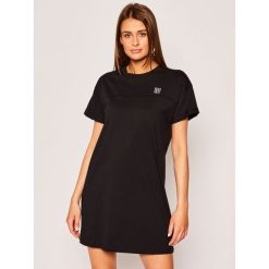 Sukienka codzienna DKNY Sport DP0D4205. Czarne sukienki damskie DKNY Sport, na co dzień, l, bez wzorów, sportowe, bez kołnierzyka, bez rękawów, proste. Za 299,00 zł.