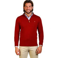 Sweter w kolorze bordowym. Czerwone swetry męskie The Time of Bocha, s, z haftami, z bawełny, ze stójką, bez kaptura. W wyprzedaży za 119,95 zł.