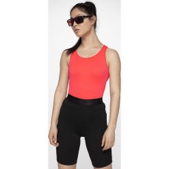 Top damski TSD301 - czerwony neon. Czerwone topy damskie xs, bez wzorów, z materiału, bez kołnierzyka. Za 29,99 zł.