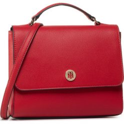 Torebka TOMMY HILFIGER - Honey Flap Stachel AW0AW07944 XAF. Czerwone torebki klasyczne damskie TOMMY HILFIGER, bez wzorów, ze skóry ekologicznej, klasyczne, bez dodatków. W wyprzedaży za 519,00 zł.