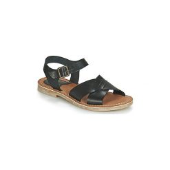 Sandały Kickers TILLY. Czarne sandały damskie Kickers, bez wzorów, bez obcasa, bez zapięcia. W wyprzedaży za 330,65 zł.