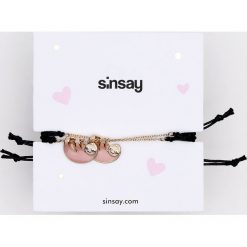Bransoletki z zawieszkami - Złoty. Żółte bransoletki damskie Sinsay, złote. Za 10,00 zł.