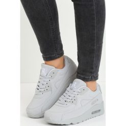 Jasnoszare Buty Sportowe Vintage Nildaa. Szare buty sportowe damskie Born2be, z materiału. Za 89,99 zł.