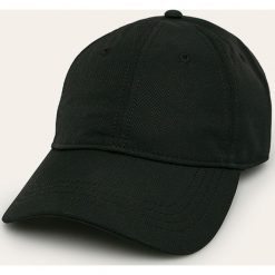 Lacoste - Czapka. Czarne czapki męskie Lacoste, bez wzorów, z poliesteru. W wyprzedaży za 149,90 zł.