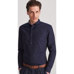 Gladka koszula slim fit - Granatowy. Niebieskie koszule męskie Reserved, s, bez wzorów, bez kołnierzyka, bez rękawów. Za 99,99 zł.