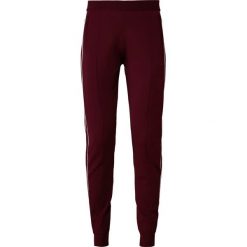 DESIGNERS REMIX CASEY PANTS Spodnie treningowe burgundy. Czerwone bryczesy damskie DESIGNERS REMIX, m, z dresówki. Za 839,00 zł.