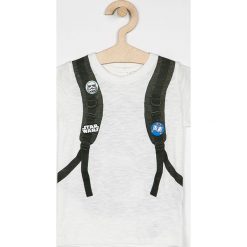 Name it - T-shirt dziecięcy 92-128 cm. Białe t-shirty chłopięce Name it, z nadrukiem, z bawełny, bez rękawów. W wyprzedaży za 39,90 zł.