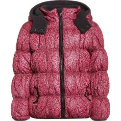 Blue Seven Kurtka zimowa azalee. Czerwone kurtki dziewczęce przeciwdeszczowe Blue Seven, na zimę, z materiału. W wyprzedaży za 137,40 zł.
