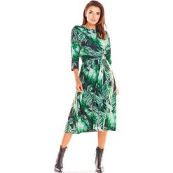 Sukienka midi elegancka taliowana - m. Sukienki damskie e-margeritka.pl, xl, bez wzorów, z poliesteru, eleganckie, bez rękawów, bez kaptura. Za 155,99 zł.