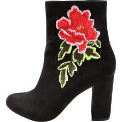Botki damskie: Madden Girl FLOWER Botki na obcasie black micro