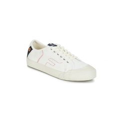 Buty Faguo AVOCADO. Białe trampki i tenisówki damskie marki Faguo, bez wzorów, bez zapięcia. Za 269,00 zł.