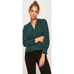Scotch & Soda - Bluzka. Zielone bluzki damskie Scotch & Soda, s, bez wzorów, z poliesteru, bez kołnierzyka, z długim rękawem. W wyprzedaży za 219,90 zł.