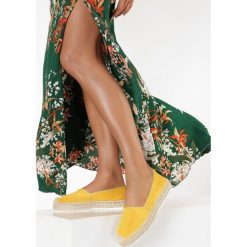 Żółte Espadryle Selfoss. Żółte espadryle damskie Born2be, bez wzorów, bez obcasa. W wyprzedaży za 89,99 zł.