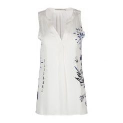 Desigual Bluzka Damska Colette M Biały. Białe bluzki damskie Desigual, m, bez wzorów, bez kołnierzyka, bez rękawów. W wyprzedaży za 221,00 zł.