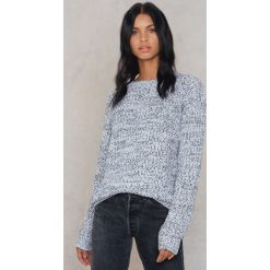 Rut&Circle Sweter z dziurami na ramionach - Grey. Szare swetry klasyczne męskie marki Rut&Circle, z okrągłym kołnierzem. W wyprzedaży za 44,38 zł.
