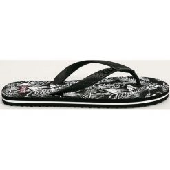 Levi's - Japonki. Czarne klapki damskie Levi's®, bez wzorów, z gumy, bez obcasa, na obcasie. Za 89,90 zł.