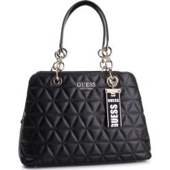 Torebka GUESS - HWVG74 07100 BLACK. Czarne torebki klasyczne damskie Guess, z aplikacjami, ze skóry ekologicznej, klasyczne, bez dodatków. Za 699,00 zł.