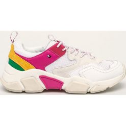 Tommy Hilfiger - Buty. Białe buty sportowe damskie TOMMY HILFIGER, bez wzorów, ze skóry, sportowe. W wyprzedaży za 399,90 zł.