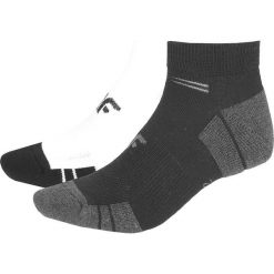 4F 2-pack Skarpetki Czarny Biały. Czarne skarpetki męskie 4f, bez wzorów, z elastanu. Za 42,95 zł.