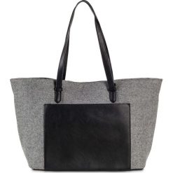 Torebka z filcu bonprix czarno-szary. Szare torebki klasyczne damskie bonprix, bez wzorów, wizytowe, bez dodatków. Za 79,99 zł.