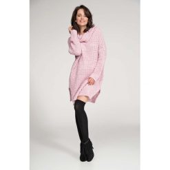 Różowy Sweter Długi z Szerokim Golfem. Różowe piżamy damskie Molly.pl, uniwersalny, bez wzorów, z długim rękawem, długie, bez kaptura. Za 104,90 zł.