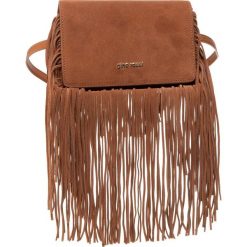 Saszetka nerka GINO ROSSI - CSN4990 Camel. Pomarańczowe nerki damskie Gino Rossi, bez wzorów, ze skóry, bez dodatków. Za 329,99 zł.
