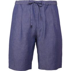 Emporio Armani PANTALONI Szorty viola. Niebieskie spodenki i szorty męskie Emporio Armani, m, bez wzorów, ze lnu. W wyprzedaży za 403,60 zł.