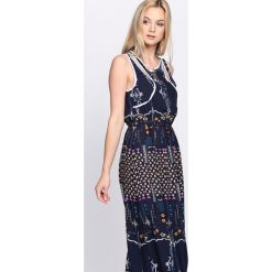 Granatowa Sukienka Kaleidoscopic Lovers. Niebieskie sukienki damskie Born2be, na lato, xl, bez wzorów, bez kołnierzyka, bez rękawów, maxi. Za 59,99 zł.