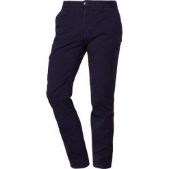 PS by Paul Smith Spodnie materiałowe dark navy. Niebieskie spodnie męskie marki PS by Paul Smith, m, bez wzorów, z elastanu. Za 689,00 zł.