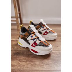 Białe Sneakersy Cochran. Białe sneakersy damskie Renee. Za 119,99 zł.