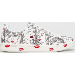 Desigual - Buty. Białe buty sportowe damskie Desigual, bez wzorów, z gumy, sportowe. W wyprzedaży za 219,90 zł.