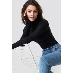 Trendyol Sweter z półgolfem - Black. Czarne swetry klasyczne damskie Trendyol, z materiału. Za 80,95 zł.