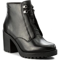 Botki VAGABOND - Grace 4456-001-20 Black. Czarne buty zimowe damskie Vagabond, ze skóry, na obcasie. W wyprzedaży za 309,00 zł.