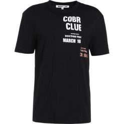 Koszulki polo: McQ Alexander McQueen PATCHWORK TEE Tshirt z nadrukiem darkest black