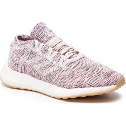 Buty adidas - PureBoost Go W B75824 Orctin/Ftwwht/Rawwht. Różowe buty sportowe damskie Adidas, bez wzorów, z tworzywa sztucznego, sportowe, do biegania. W wyprzedaży za 339,00 zł.