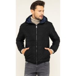 Kurtka puchowa Guess M01L50 WB0H0. Niebieskie kurtki męskie Guess, m, z aplikacjami, z poliesteru, bez kaptura. W wyprzedaży za 549,00 zł.