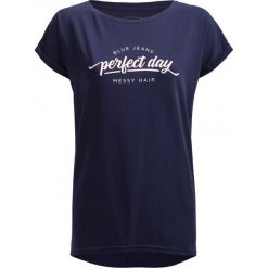 T-shirt damski TSD612 - ciemny granat - Outhorn. Niebieskie koszulki damskie Outhorn, bez wzorów, z bawełny, bez kołnierzyka. W wyprzedaży za 39,99 zł.