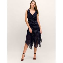 Sukienka koktajlowa The Kooples FROB19069K. Niebieskie sukienki damskie The Kooples, bez wzorów, z poliesteru, wizytowe, bez kołnierzyka, bez rękawów. W wyprzedaży za 679,00 zł.