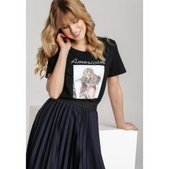 Czarny T-shirt Galene. Czarne bluzki damskie Renee, s, z nadrukiem, z okrągłym kołnierzem, z krótkim rękawem. Za 49,99 zł.