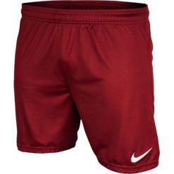 Nike Spodenki męskie Park Boys czerwone r. S. Czerwone spodenki i szorty męskie marki Nike, s. Za 33,00 zł.