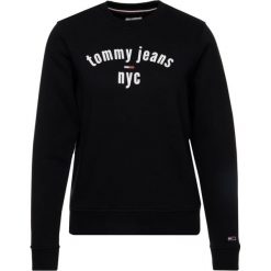 Bluza Tommy Jeans Essential DW0DW07124. Czarne bluzy damskie Tommy Jeans, m, bez wzorów, z bawełny, bez rękawów, bez kaptura. W wyprzedaży za 199,00 zł.