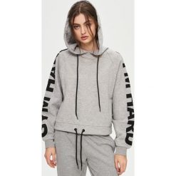 Bluzy rozpinane damskie: Bluza z napisami na rękawach - Jasny szar