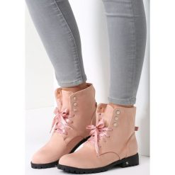 Różowe Botki Get Lucky. Brązowe botki damskie saszki marki vices, z materiału, ze szpiczastym noskiem, na wysokim obcasie. Za 59,99 zł.