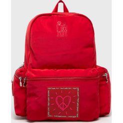 Desigual - Plecak. Czerwone plecaki damskie Desigual, z nadrukiem, z poliesteru. W wyprzedaży za 179,90 zł.