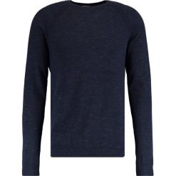 Swetry klasyczne męskie: Selected Homme BERT Sweter dark sapphire/ombe blue