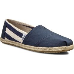 Espadryle TOMS - Classic 10005419 Navy Stripe. Niebieskie espadryle damskie Toms, bez wzorów, ze skóry, bez obcasa, na płaskiej podeszwie. W wyprzedaży za 169,00 zł.