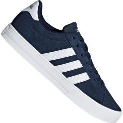 Granatowe Buty adidas Daily 2.0 M DB0271. Niebieskie buty sportowe męskie Adidas, na lato, ze skóry, z paskami, tenisowe. W wyprzedaży za 279,00 zł.