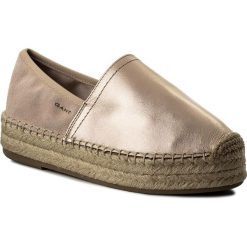 Espadryle GANT - Capri 16561391 Rose Gold G23. Różowe espadryle damskie GANT, bez wzorów, ze skóry, bez obcasa, na płaskiej podeszwie. W wyprzedaży za 249,00 zł.