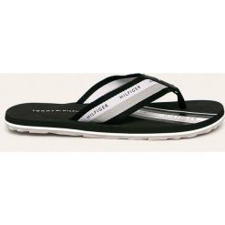 Tommy Hilfiger - Japonki. Czarne kapcie męskie TOMMY HILFIGER, ze skóry. W wyprzedaży za 119,90 zł.